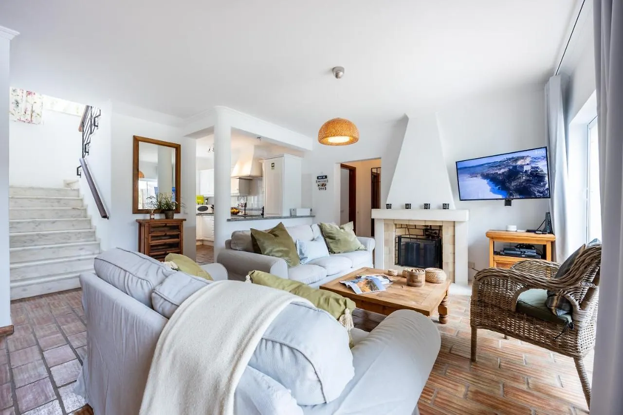 Holiday home Coolhouses Luz, 3 Bed Linked House, Shared Pool, A Stone'S Throw Of The Sea, Casa Sirrah