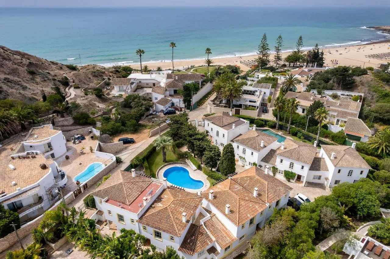 Coolhouses Luz, 3 Bed Linked House, Shared Pool, A Stone'S Throw Of The Sea, Casa Sirrah