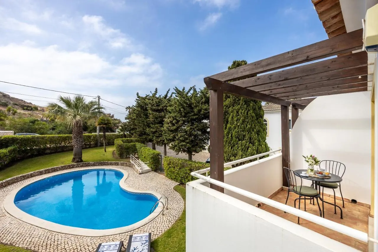 Holiday home Coolhouses Luz, 3 Bed Linked House, Shared Pool, A Stone'S Throw Of The Sea, Casa Sirrah