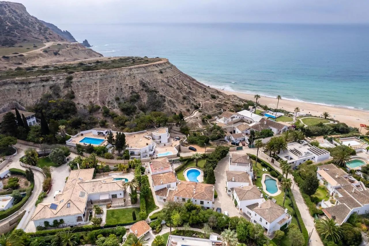 Holiday home Coolhouses Luz, 3 Bed Linked House, Shared Pool, A Stone'S Throw Of The Sea, Casa Sirrah