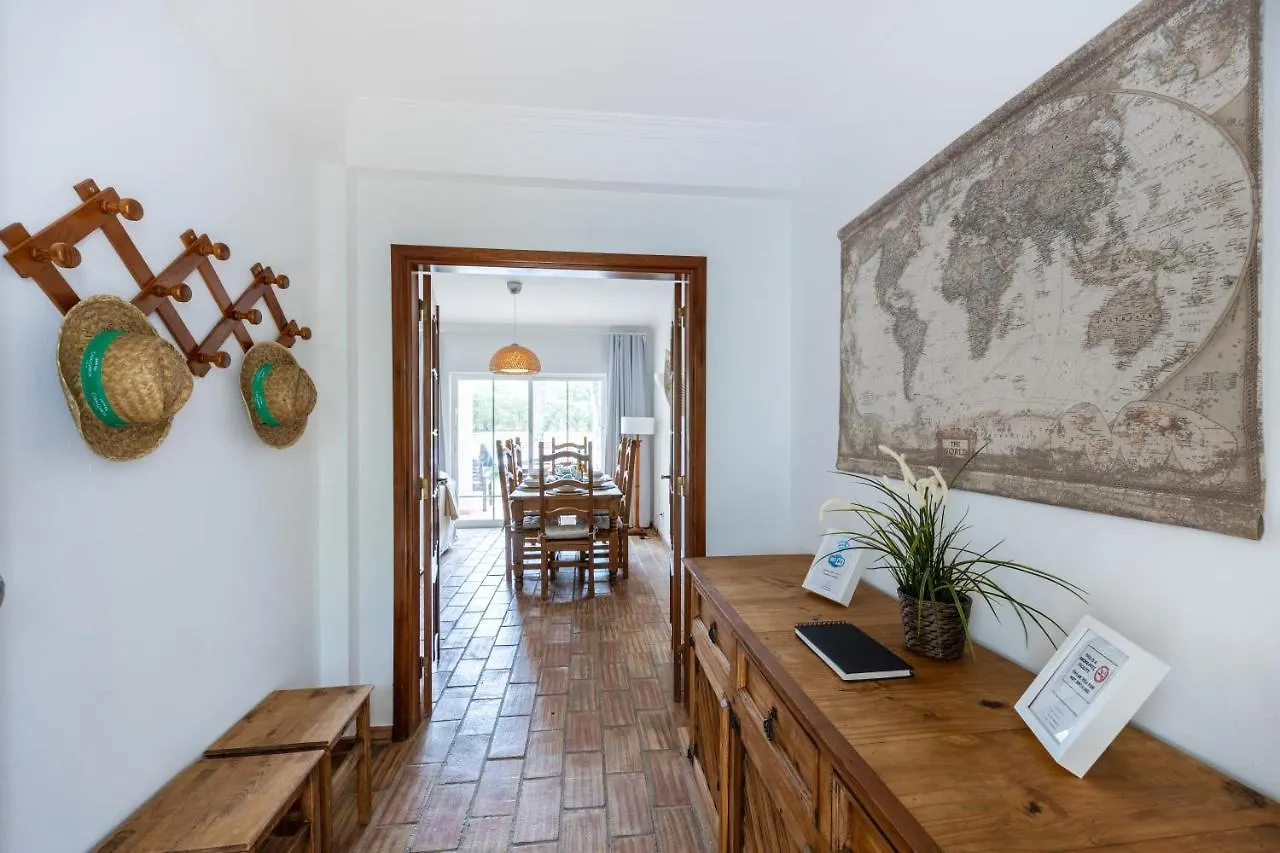 Coolhouses Luz, 3 Bed Linked House, Shared Pool, A Stone'S Throw Of The Sea, Casa Sirrah