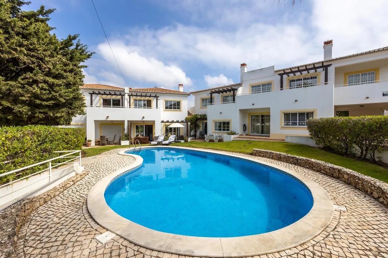 Holiday home Coolhouses Luz, 3 Bed Linked House, Shared Pool, A Stone'S Throw Of The Sea, Casa Sirrah