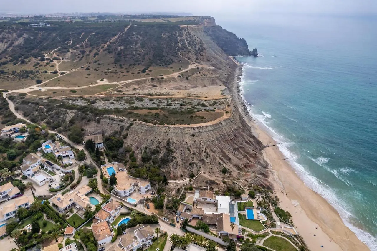 Coolhouses Luz, 3 Bed Linked House, Shared Pool, A Stone'S Throw Of The Sea, Casa Sirrah 0*, Praia Da Luz Portugal