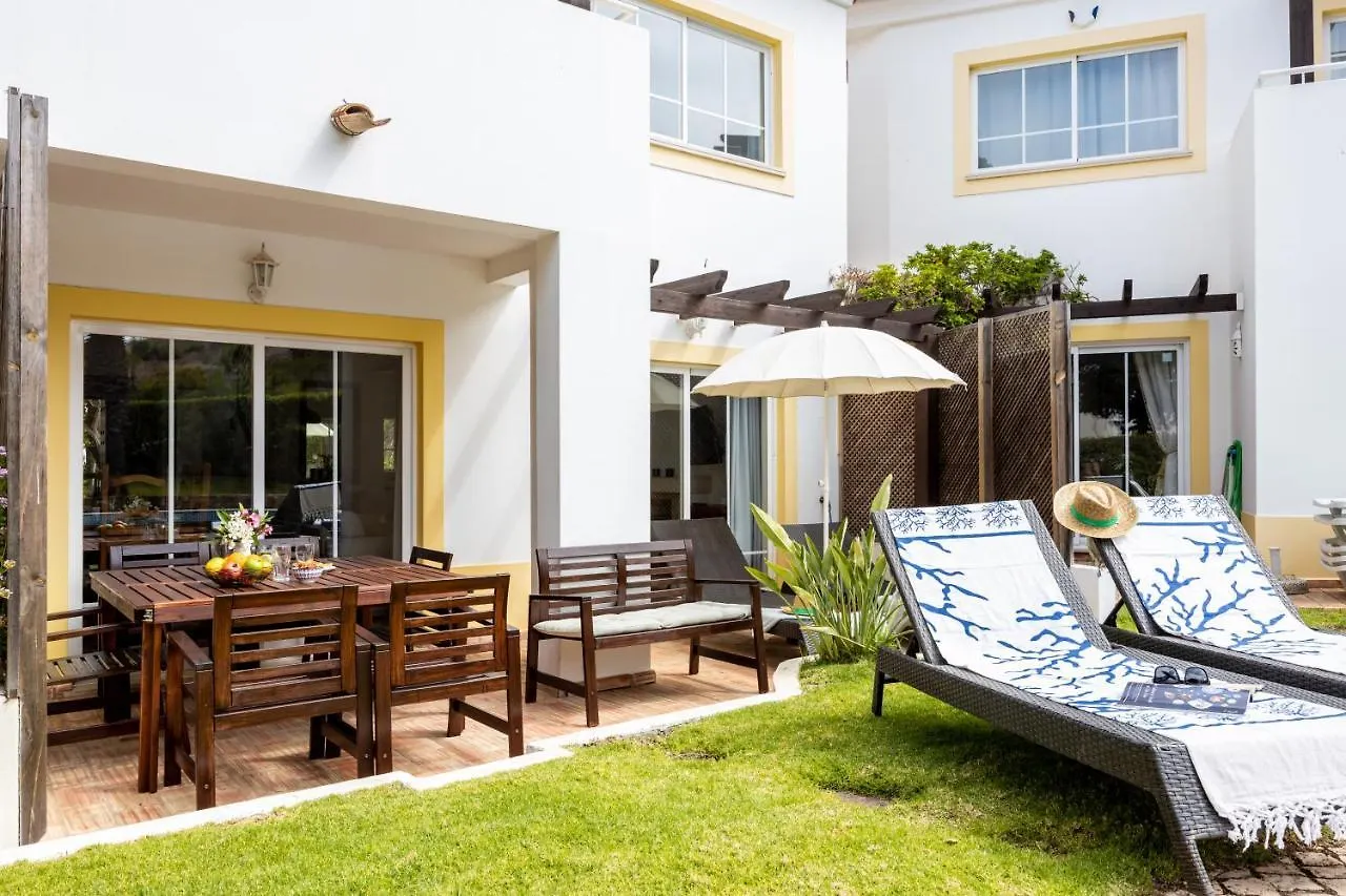 Holiday home Coolhouses Luz, 3 Bed Linked House, Shared Pool, A Stone'S Throw Of The Sea, Casa Sirrah Portugal