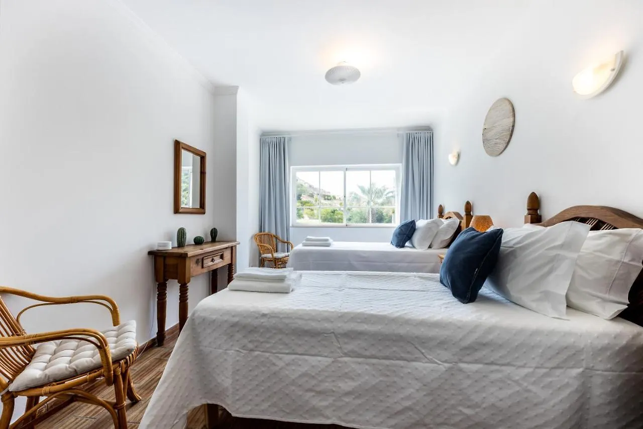 Coolhouses Luz, 3 Bed Linked House, Shared Pool, A Stone'S Throw Of The Sea, Casa Sirrah 0*, Praia Da Luz
