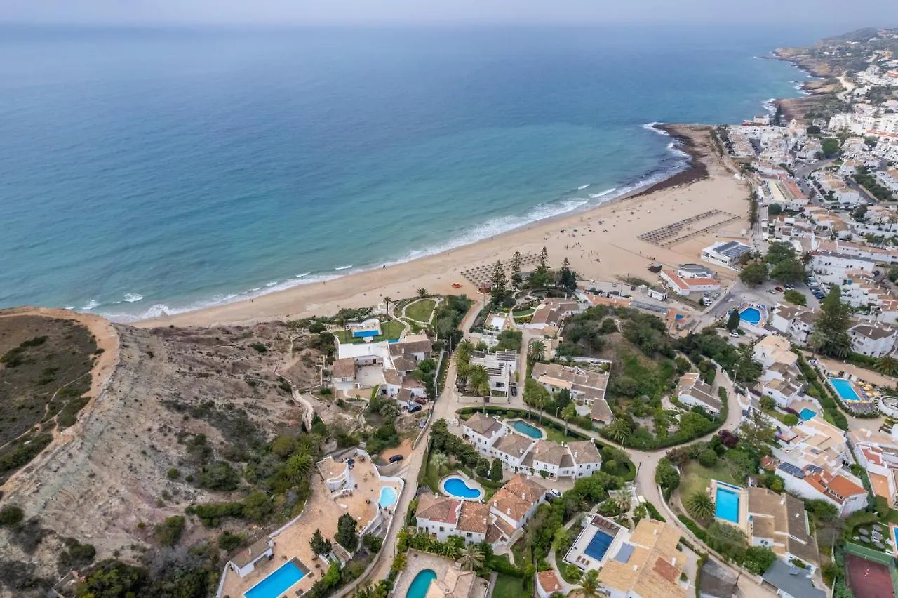 Holiday home Coolhouses Luz, 3 Bed Linked House, Shared Pool, A Stone'S Throw Of The Sea, Casa Sirrah Portugal